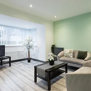 Holiday home Fully Refurbished North 2, Belfast